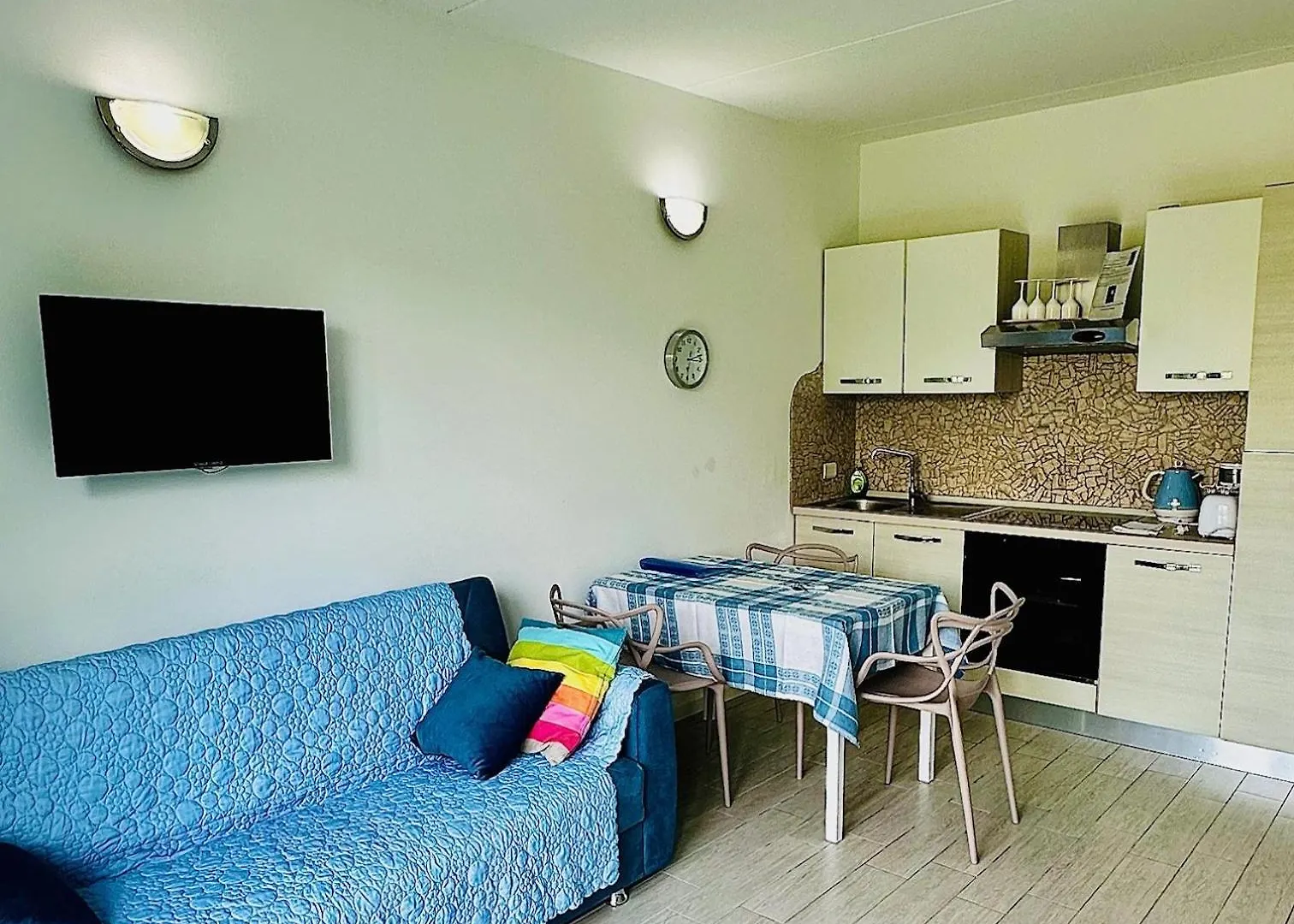 Апартаменты Dock House Мароне