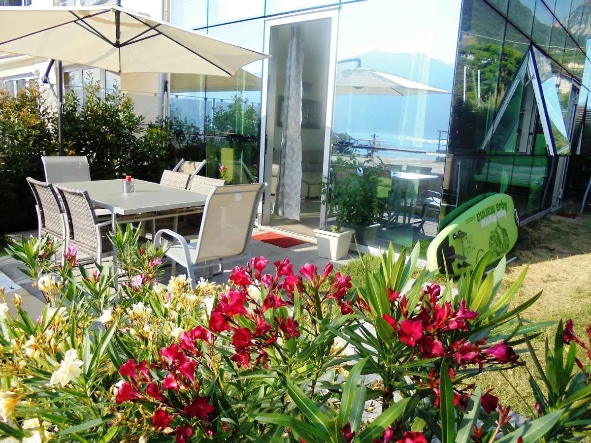 Апартаменты Dock House Мароне